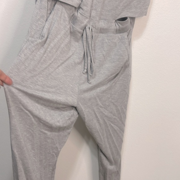 CAbi Summer Jumpsuit Gray Sleeveless Size Medium PTP 20” EUC - Picture 12 of 12